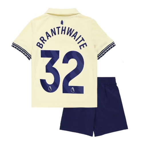 Everton Jarrad Branthwaite #32 Replika Babytøj Udebanesæt Børn 2025-26 Kortærmet (+ Korte bukser) Everton Jarrad Branthwaite #32 Replika Babytøj Udebanesæt Børn 2025-26 Kortærmet (+ Korte bukser)
